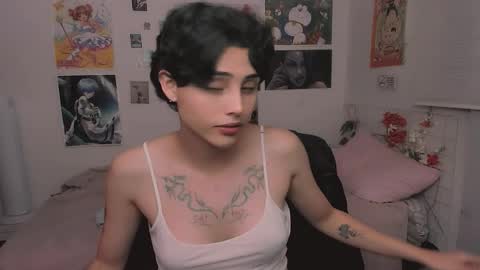 Nikylaine online show from November 26, 2025, 11:28 pm