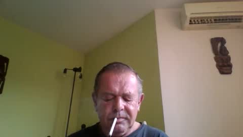 Snapshot of nikyo419 chatting on May 19, 2026, 4:19 am nikyo419 online show from May 19, 2026, 4:19 am