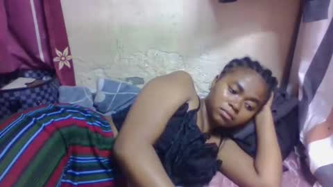 nilah online show from December 5, 2025, 8:34 am