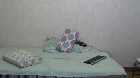 nilko80 online show from December 13, 2024, 8:15 pm