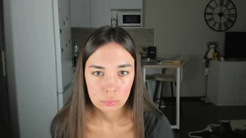 Bella online show from April 7, 2026, 7:36 pm