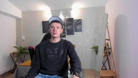 Nils online show from September 13, 2025, 2:33 am