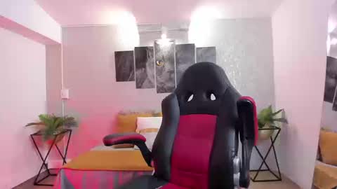 Nils online show from September 20, 2025, 4:02 am