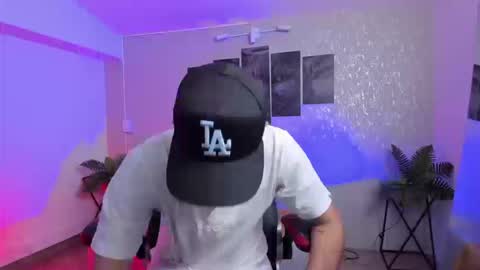 Nils online show from September 24, 2025, 4:05 am