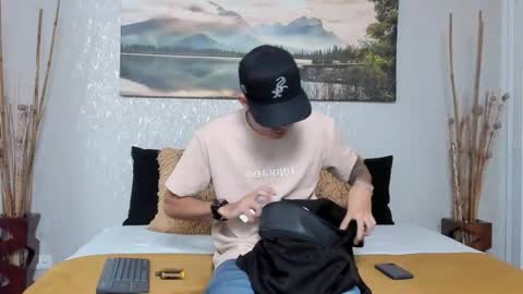 Nils online show from October 17, 2025, 4:15 am