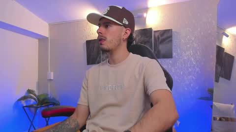 Nils online show from November 22, 2025, 6:45 am