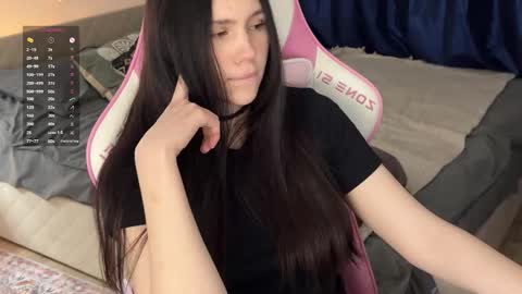 Snapshot of nimfaheart chatting on March 8, 2025, 6:37 pm Jennet online show from March 8, 2025, 6:37 pm