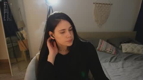 Snapshot of nimfaheart chatting on November 18, 2025, 6:12 pm Jennet online show from November 18, 2025, 6:12 pm