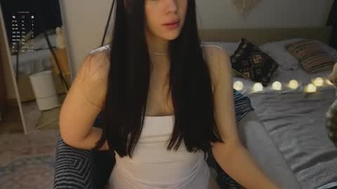 Snapshot of nimfaheart chatting on December 15, 2025, 6:23 pm Jennet online show from December 15, 2025, 6:23 pm