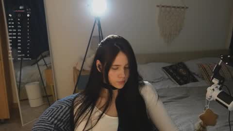 Snapshot of nimfaheart chatting on March 3, 2026, 7:20 pm Jennet online show from March 3, 2026, 7:20 pm