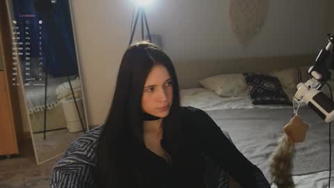 Snapshot of nimfaheart chatting on March 10, 2026, 6:24 pm Jennet online show from March 10, 2026, 6:24 pm