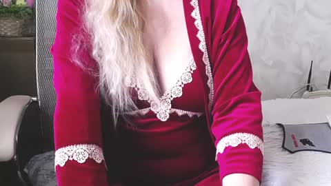 Nimfalove online show from February 1, 2025, 8:29 am