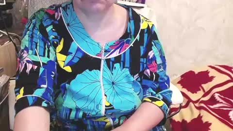 Nimfalove online show from April 12, 2026, 8:14 pm