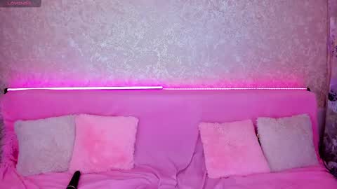 Nina online show from March 12, 2025, 6:22 pm