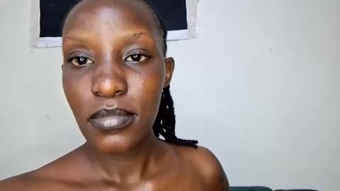 nina_bambi online show from April 19, 2026, 2:38 pm