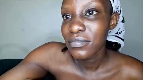 nina_bambi online show from April 21, 2026, 2:48 am