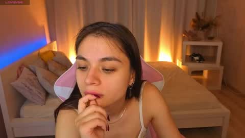 Ketrin online show from May 13, 2026, 1:25 am