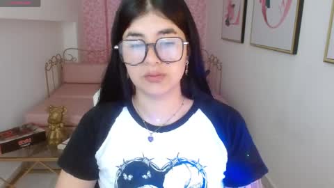 Nina online show from April 6, 2026, 1:23 pm