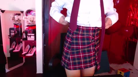 nina online show from February 16, 2025, 7:48 am