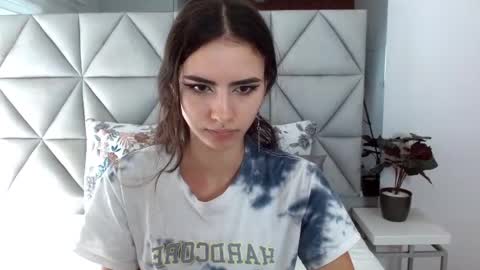  Nina  online show from December 7, 2024, 5:53 pm