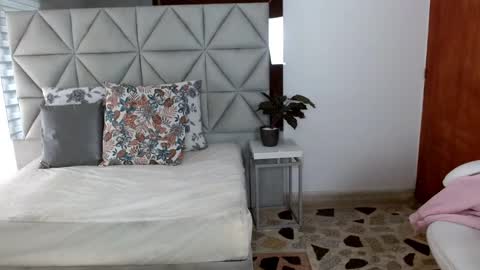  Nina  online show from December 16, 2024, 8:16 pm