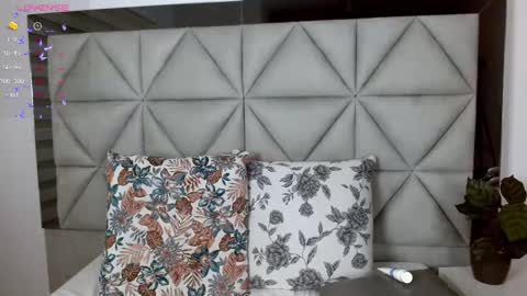  Nina  online show from December 17, 2024, 11:49 pm