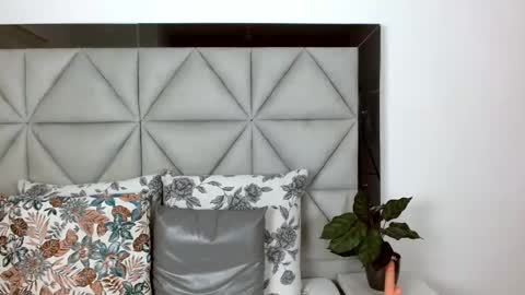  Nina  online show from December 20, 2024, 11:58 pm