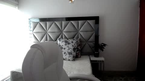  Nina  online show from January 11, 2025, 8:32 pm