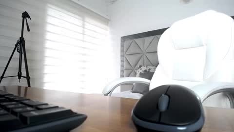  Nina  online show from February 7, 2025, 9:04 pm