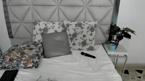  Nina  online show from March 5, 2025, 1:10 am