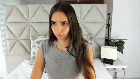  Nina  online show from September 9, 2025, 7:13 pm