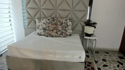  Nina  online show from September 13, 2025, 8:30 pm