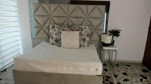  Nina  online show from September 25, 2025, 8:34 pm