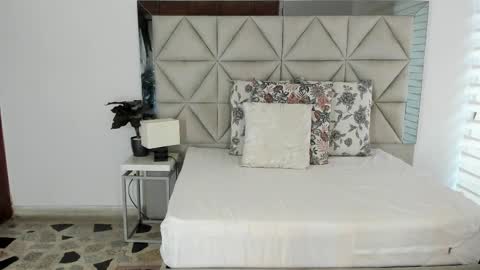  Nina  online show from October 29, 2025, 10:11 pm