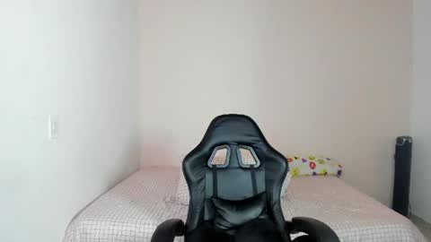  Nina  online show from April 21, 2026, 1:42 am