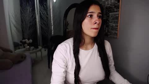 Nina online show from November 14, 2025, 12:15 pm