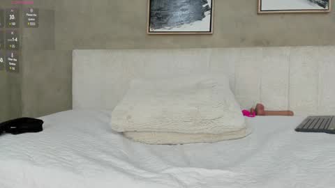 NINA online show from January 7, 2025, 3:33 pm