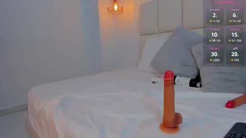 Nina online show from September 19, 2025, 5:24 pm