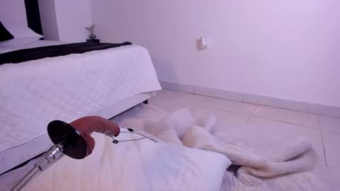Snapshot of nina_sweetz chatting on May 22, 2026, 6:02 pm Nina online show from May 22, 2026, 6:02 pm
