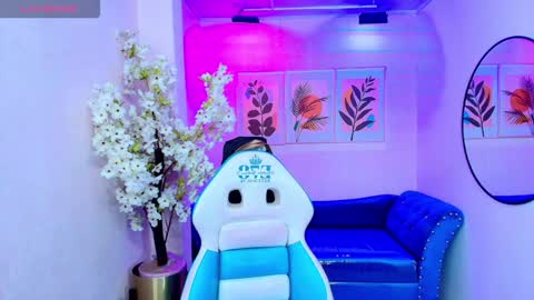Nina  online show from February 19, 2026, 3:46 am