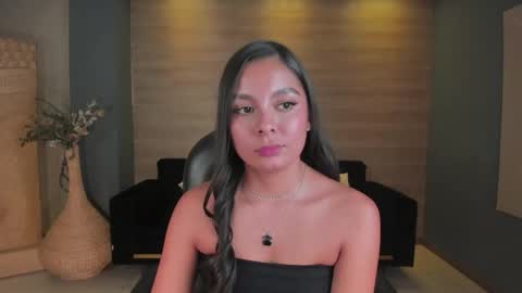 Nina online show from October 3, 2025, 4:20 am