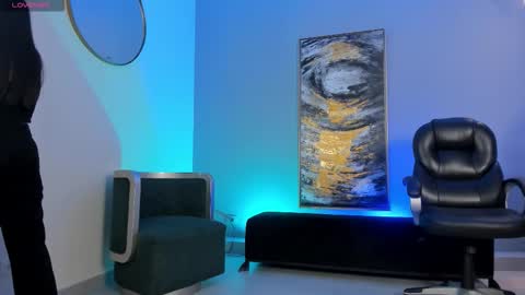 Nina online show from October 26, 2025, 3:34 am