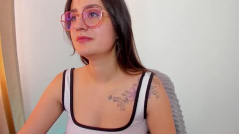 Nina online show from September 23, 2025, 12:08 pm