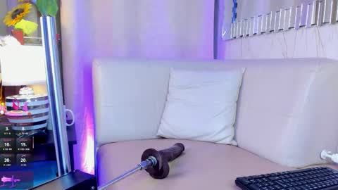 Valentina online show from September 11, 2025, 6:13 am