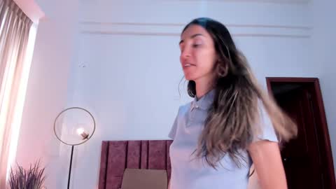 Snapshot of ninacavallli chatting on January 12, 2025, 2:19 pm Nina online show from January 12, 2025, 2:19 pm