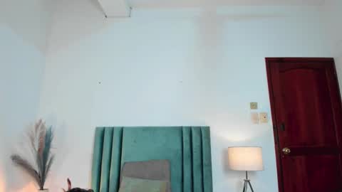 Snapshot of ninacavallli chatting on February 21, 2025, 6:15 pm Nina online show from February 21, 2025, 6:15 pm