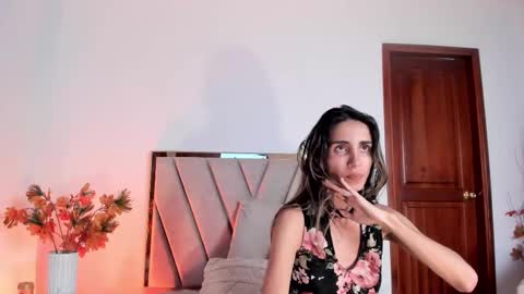 Snapshot of ninacavallli chatting on February 24, 2025, 6:15 pm Nina online show from February 24, 2025, 6:15 pm