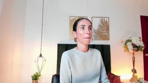 Snapshot of ninacavallli chatting on March 3, 2025, 6:22 pm Nina online show from March 3, 2025, 6:22 pm