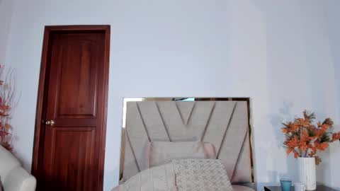 Snapshot of ninacavallli chatting on March 9, 2025, 2:10 pm Nina online show from March 9, 2025, 2:10 pm