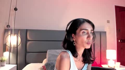 Snapshot of ninacavallli chatting on September 9, 2025, 6:29 pm Nina online show from September 9, 2025, 6:29 pm